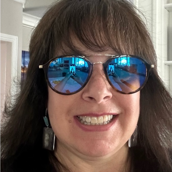 Meet your Posher, Michele - Picture 4 of 7